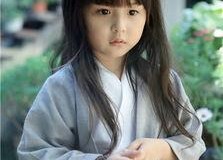 刘楚恬近期生活照,童真笑容，温馨时光