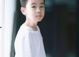 薛来个人资料照片,光影交织，探寻人生百态的摄影艺术家